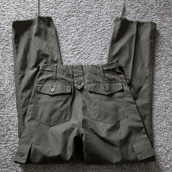 Olive Cargo Pants With Tapered Ankles - Picture 6 of 8